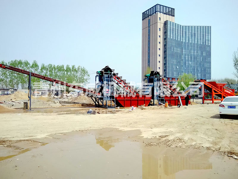 山東臨沂二次挖斗洗沙機(jī)應(yīng)用現(xiàn)場(chǎng)